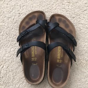 Birkenstocks w toe strap!
